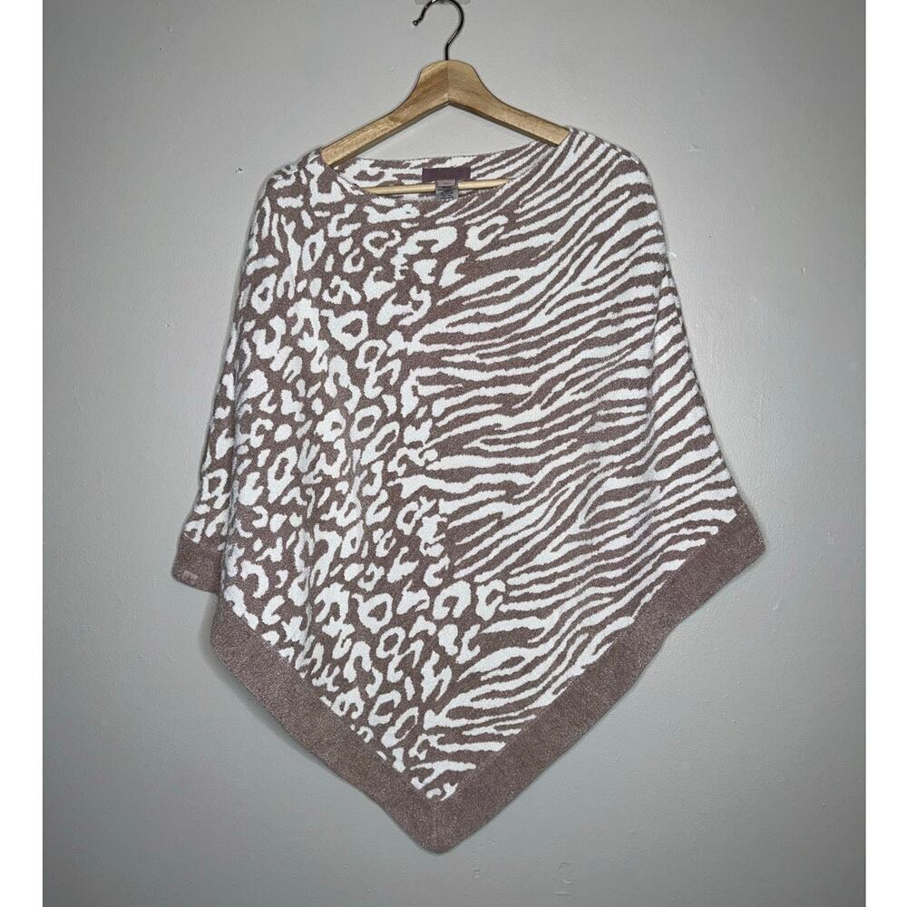 Barefoot Dreams CozyChic Ultra Lite Animal Print Poncho O/S Taupe White - Picture 2 of 6